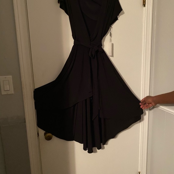 VICKYTIEL small black wrap dress with belt - Picture 2 of 4